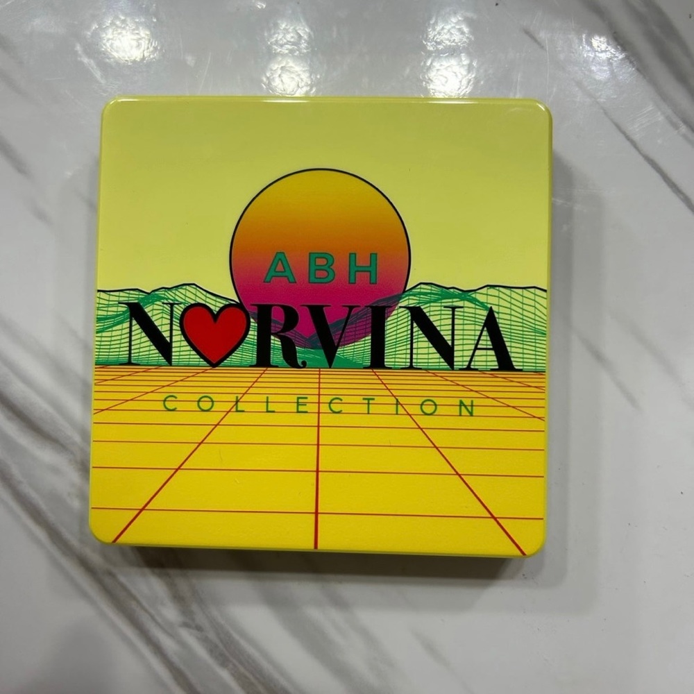 ABH NORVINA MINI PRO PIGMENT PALETTE VOL 2